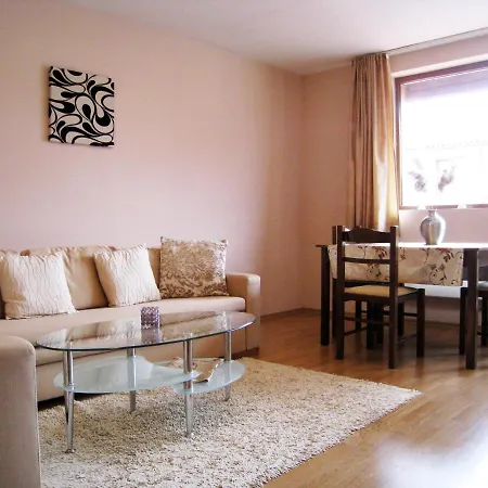 Solar Nest With Fireplace And Panoramic View 700m From Skilift And Centrum Apartment